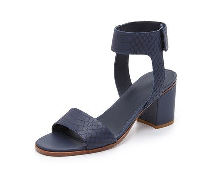 6 Pairs Of Sandals That Are Both Cute And Comfy | elyshalenkin.com | Mind Body Soul Stylist