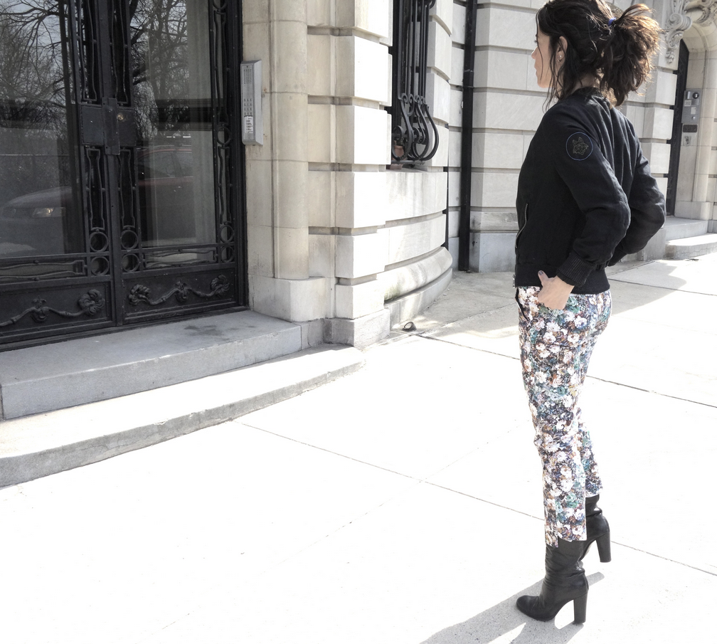 Here's how to style yourself like a pro to look awesome. Even if there's no photoshoot coming up, you can apply these stylist tips to everyday life.